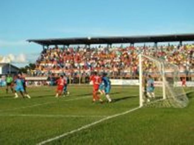VEC ELIMINA MOTO CLUBE E PEGA ESPIGÃO NA SEMI-FINAL DO ESTADUAL