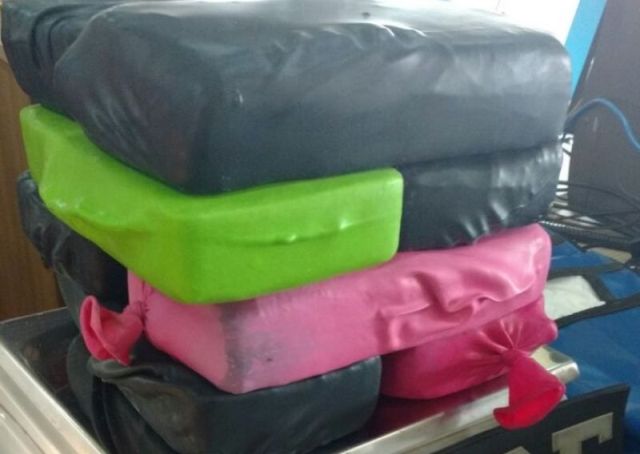 Vilhenense de 21 anos é presa em Rondonópolis levando 9 kg de pasta base para Campinas