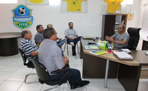 Presidente da FFER reúne diretores e discute sobre o Campeonato Estadual