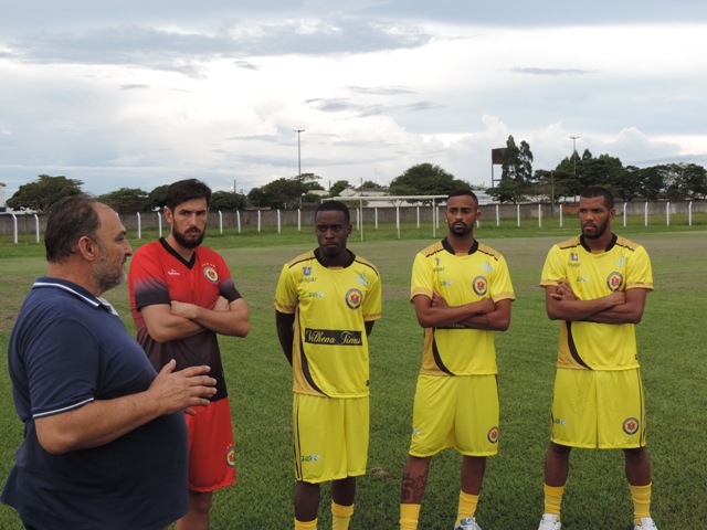 Vai dar time: jogadores do VEC começam a chegar e já iniciam trabalhos físicos