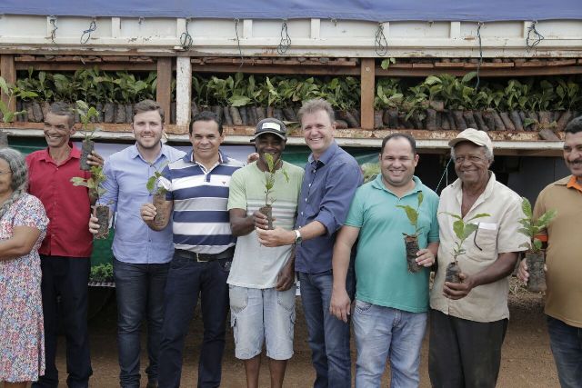Deputado participa do lançamento de programa piloto de plantio de café em Vilhena