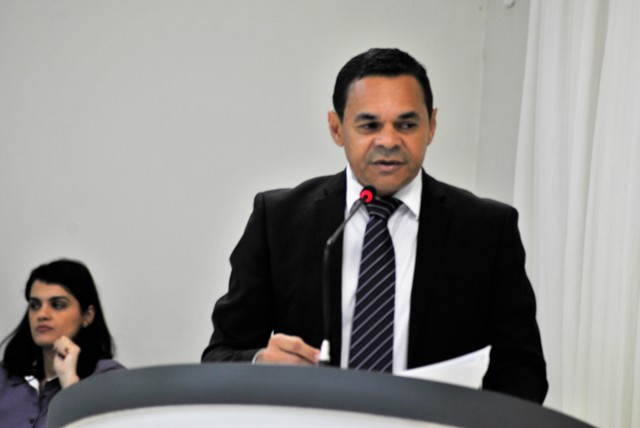 ASSISTA VÍDEO: ex-prefeito interino faz discurso explosivo contra secretário de saúde em Vilhena