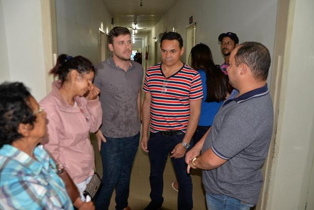 Vereadores visitam hospital em Vilhena, encontram paciente chorando e cobram providências