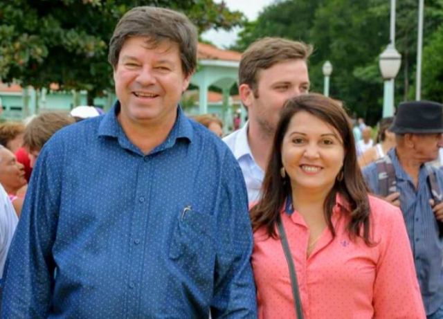 Em 1ª mão: picape sai da pista na BR 364, deixando vice-prefeito de Vilhena e esposa feridos