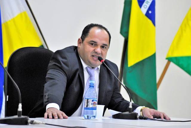 Durante sessão, vereador cobra pedido de desculpas do Secretário de Comunicação de Vilhena