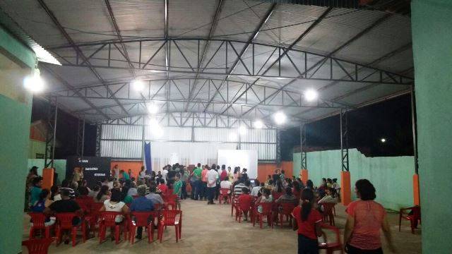 Multidão comparece a velório de adolescente que morreu em acidente em Cerejeiras