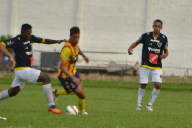 Em jogo de seis gols, Rondoniense empata com o Luziânia pela Copa Verde