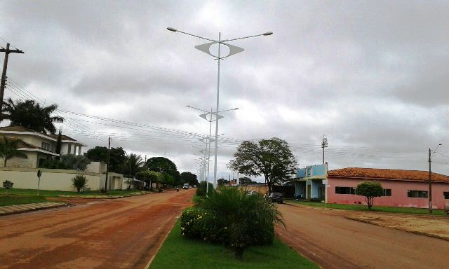 Constantes “apagões” irritam população e preocupam empresários em Cerejeiras
