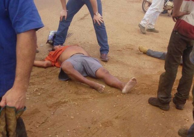 Choque entre moto e bicicleta deixa homem com suspeita de traumatismo craniano em Vilhena