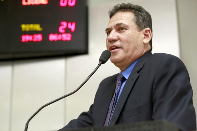 Presidente da ALE pede ao Governo a entrega de implementos em Nova Mamoré e Corumbiara