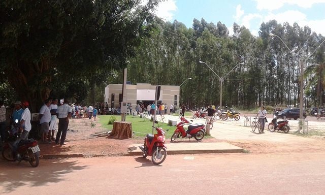 Multidão se despede de garota assassinada em Cerejeiras; surgem novas revelações sobre o crime