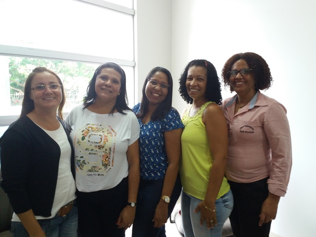 Diretoras elogiam Rosani por distribuição de ovos e lembram “carne estragada” de Rover