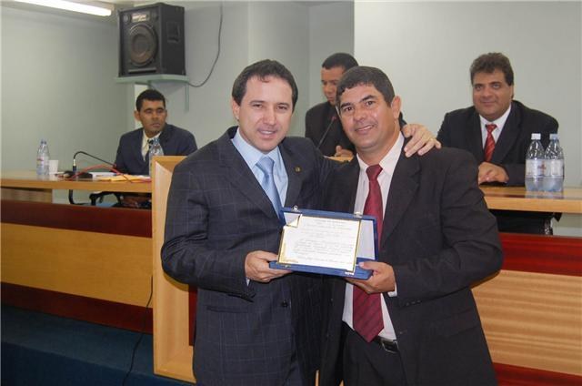 EM NOITE DE HOMENAGEM, PREFEITO CHAMA NATAN DE “PAI DE CEREJEIRAS”
