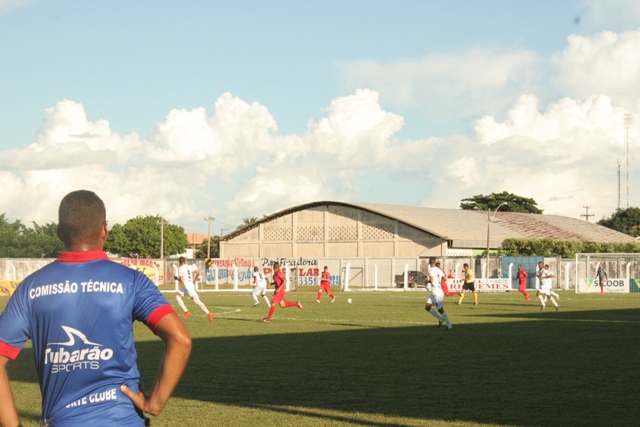 Estreia de jogadores e ingressos a R$ 10,00; VEC busca estratégias para crescer no campeonato