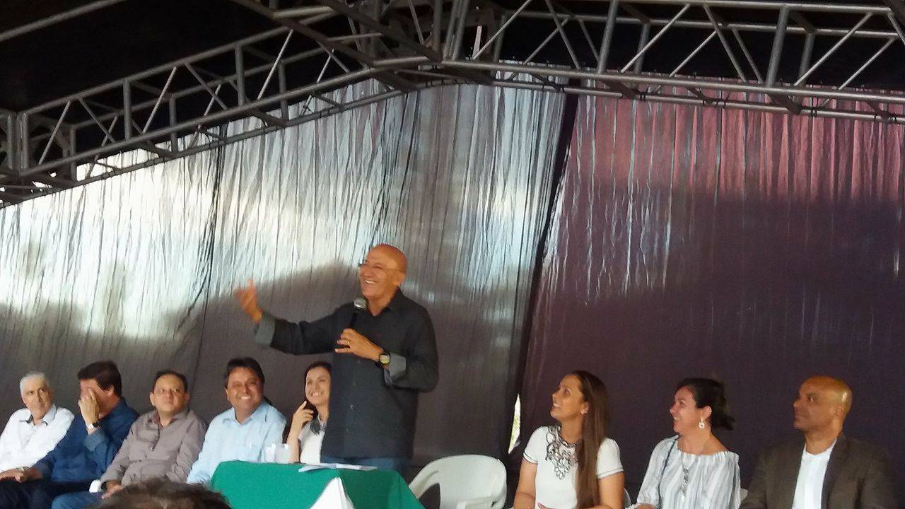 Governador faz discurso otimista e anima Rosani: “Vilhena não tem como dar errado, prefeita!”