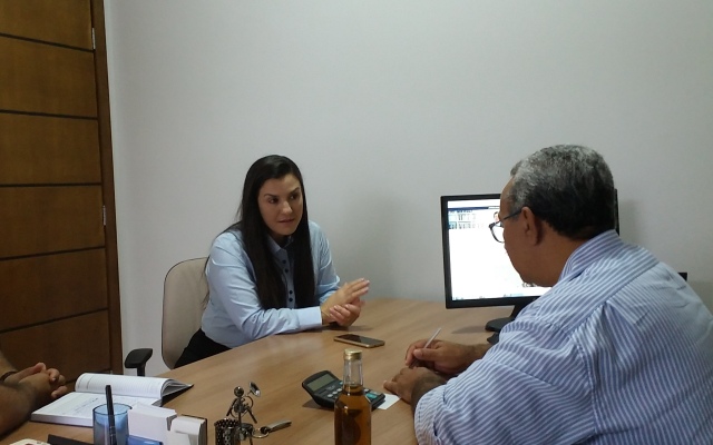 Prefeita de Vilhena ao FOLHA DO SUL ON LINE após denúncias na Saúde: “Deus sabe do nosso esforço”