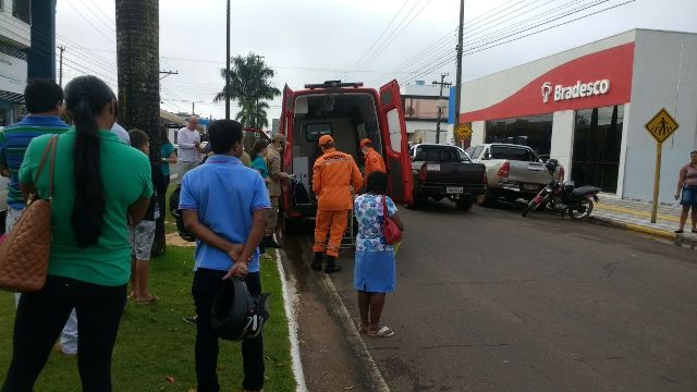 Falta de atenção causa acidente envolvendo três veículos na principal avenida do centro de Vilhena
