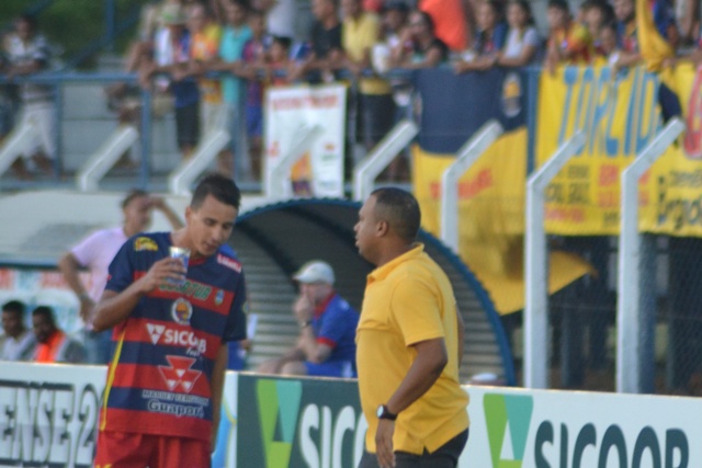 De olho na liderança do returno, Barcelona encarar o Guajará sem três titulares