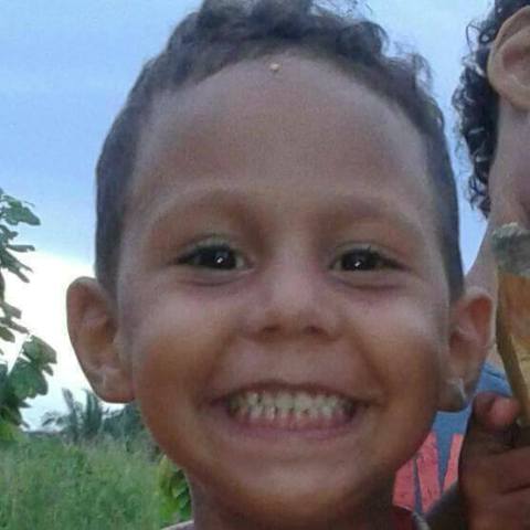 Filho de cantor vilhenense com doença rapaz precisa de ajuda; amigos fazem show beneficente