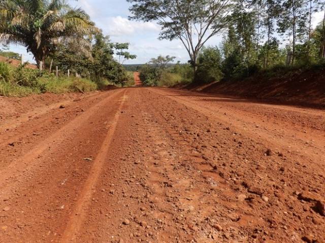 Trabalho de recuperação de três rodovias é intensificado pelo DER na região de Chupinguaia