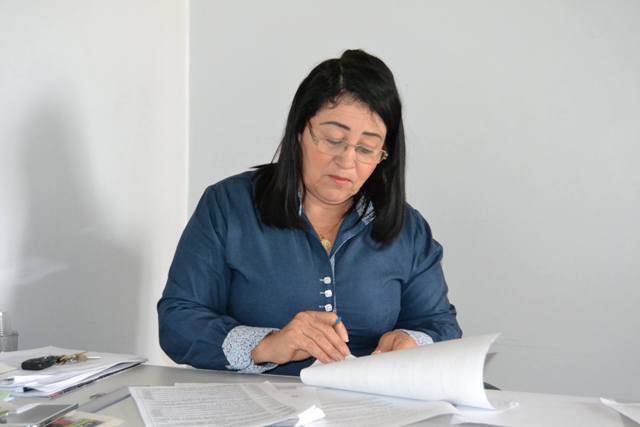 Vilhena: professora desmente boatos e garante que vai assumir vaga de vereador que renunciou