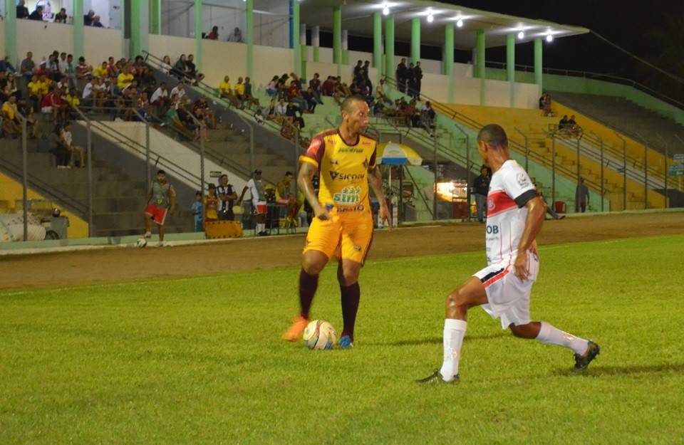 Genus goleia Guajará e assume a liderança do returno pelo saldo de gols