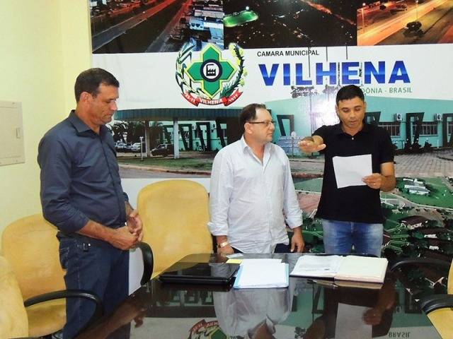 Após escapar de CPI, vereador investigado toma posse no lugar de colega cassado em Vilhena