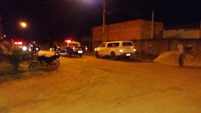 Selvageria: homem de 30 anos é perseguido e executado a pauladas no meio da rua em Vilhena