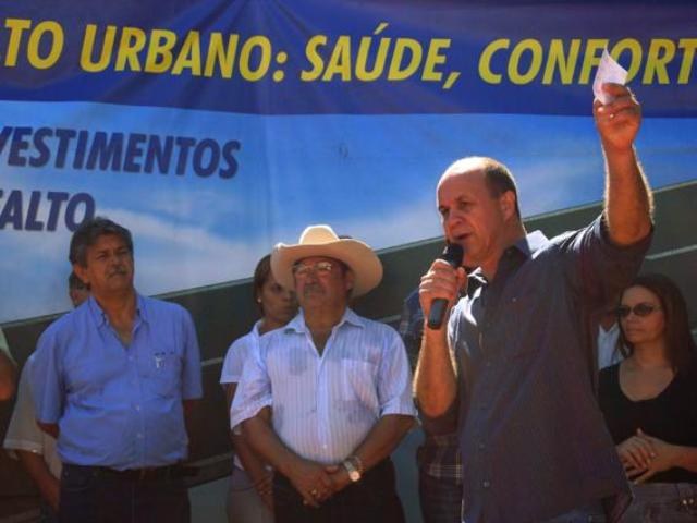 PREFEITO DE CHUPINGUAIA DIZ QUE IMPRENSA É SANGUINÁRIA E DINHEIRISTA