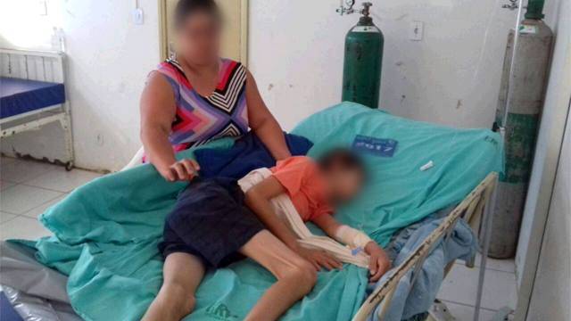 Garoto espancado passa 16 dias em coma na UTI de Vilhena e mãe pede ajuda contra o crack