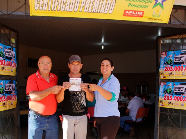 Pedreiro vilhenense que estava vendendo sua moto ganha carro de R$ 60 mil no Rondoncap