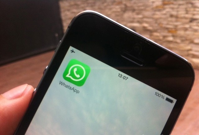 Em cidade de RO, homem ataca esposa a pauladas após ler conversas dela no WhatsApp