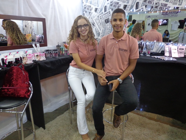 Casal de empresários expõe pela primeira vez na Expovil e comenta visibilidade da festa