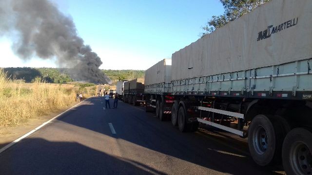 Caminhoneiro resgatado após acidente envolvendo carretas morre em hospital de Vilhena
