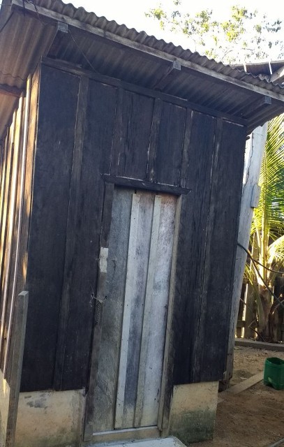 Deficiente resgatado que teve perna roída por ratos vivia em condições desumanas em fazenda da região