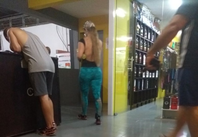 Esposa de ex-vereador desabafa após foto com tornozeleira em academia viralizar em Vilhena