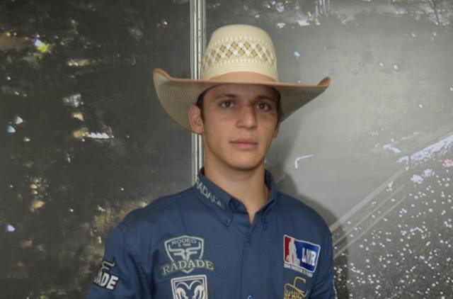 Jovem de Cerejeiras é campeão em Barretos e vai disputar prêmio de 2 milhões de dólares nos EUA