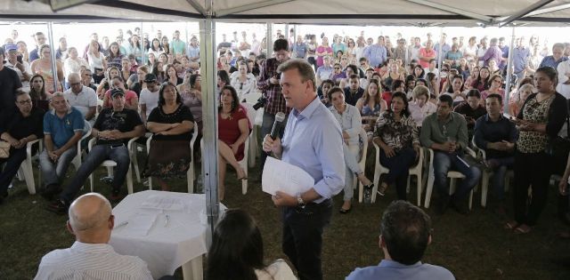 Prefeita agradece deputado por R$ 1,5 milhão para saúde, repasse de ambulância e raio-x