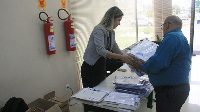 Após curso sobre boas práticas de gestão em Vilhena, TCE distribui material informativo no Cone Sul