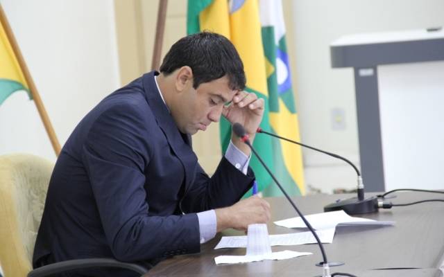 Vilhena: após liminar de desembargador, advogados vão pedir arquivamento de CPI contra vereador