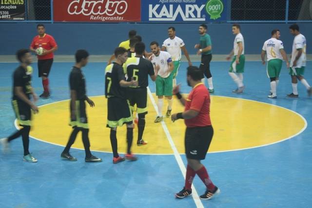 Vilhena supera Ariquemes no Futsal masculino e vai para a semifinal do JIR 2017