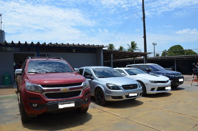 Operação da PF contra o tráfico apreende carros de luxo em Porto Velho e cocaína em Vilhena