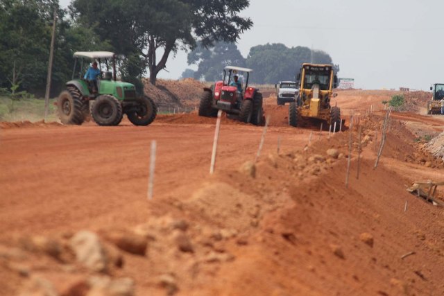 Asfaltamento da rodovia até Pimenteiras avança e deve atingir 70% de conclusão até o final do ano 