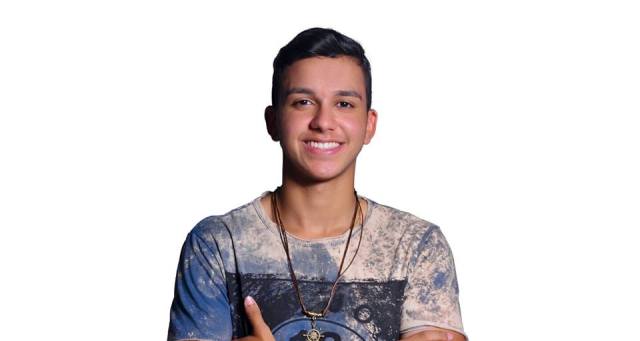 Vilhena: inconsciente, cantor sertanejo que estava desaparecido é encontrado por médico após tombar carro