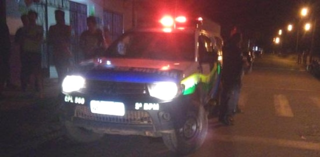 Sob ameaça de agressão, policial de Cerejeiras dispara para o alto no centro de Colorado do Oeste