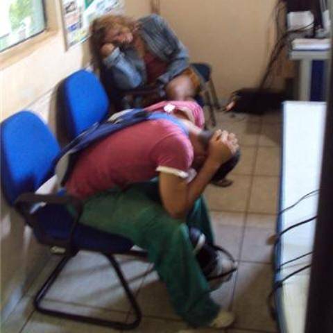 CLIENTE CASADO NÃO PAGA PROGRAMA COM TRAVESTI E CASO VAI PARAR NA DPC