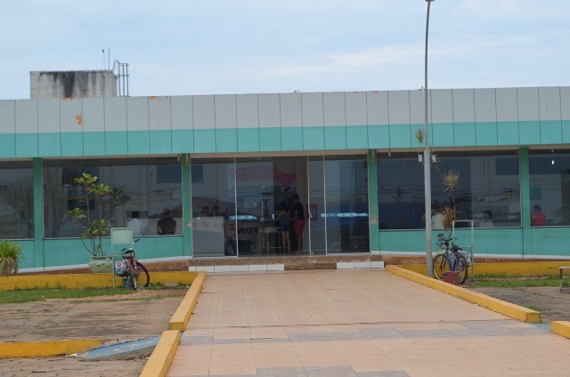 Garota de 22 anos é esfaqueada dentro de casa durante assalto em Vilhena; ladrões levaram R$ 700