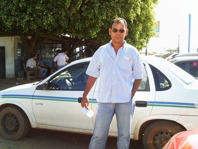 TAXISTAS CONCORDAM EM USAR CADEIRINHA, MAS CRIANÇAS PAGARÃO PASSAGEM