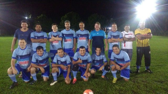 Truck Center e Fofão/Grill 12 vencem e assumem a liderança de seus grupos na Copa Macedo Máster