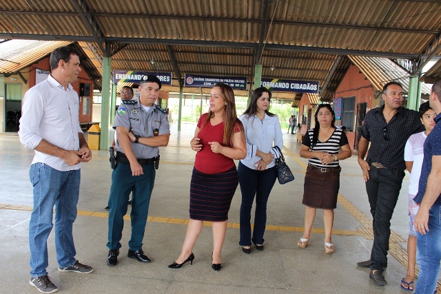 Deputada Rosangela Donadon cumpre agenda em Vilhena e realiza visita em Colégio Militar